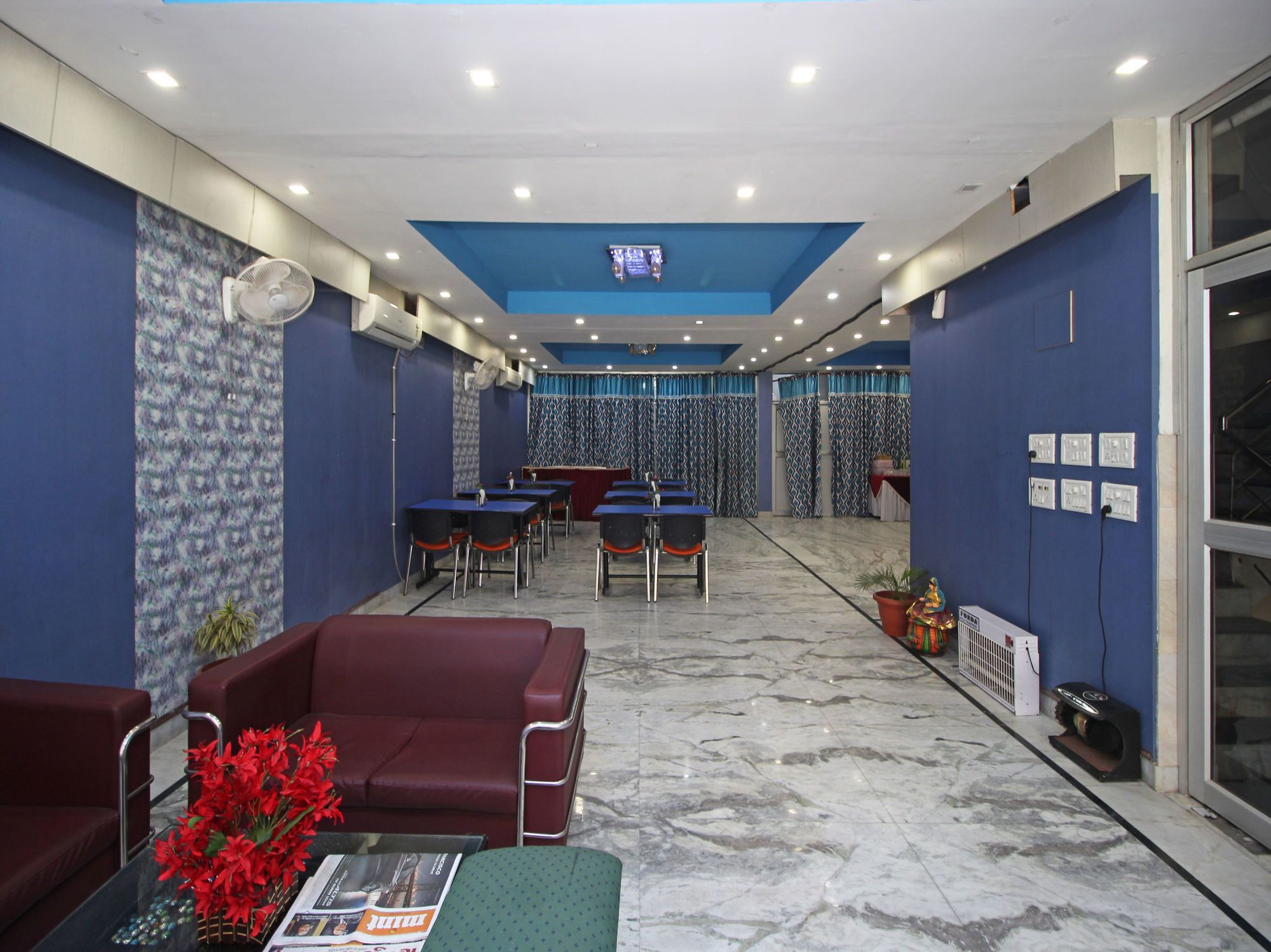 Oyo 576 Hotel Shree Kanta Residency Гургаон Экстерьер фото
